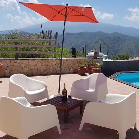 Holiday home Casa Motta Camastra, Panoramahouses, Prive Zwembad En Free Wifi Linguaglossa