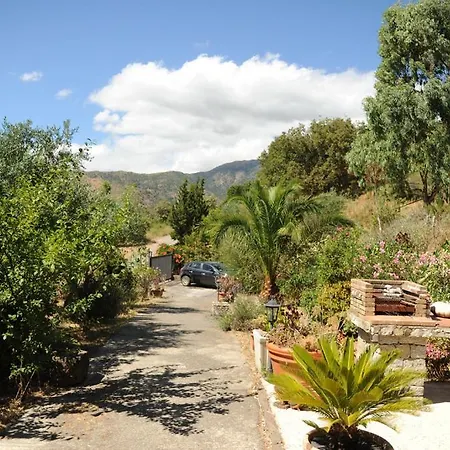 Casa Motta Camastra, Panoramahouses, Prive Zwembad En Prachtige Vergezichten *